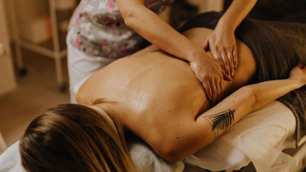 Who Massage the Body: Expert Licensed Massage Therapists and Professional Massage Services Near Me